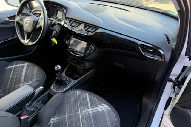 Opel Corsa (2015) thumbnail 2