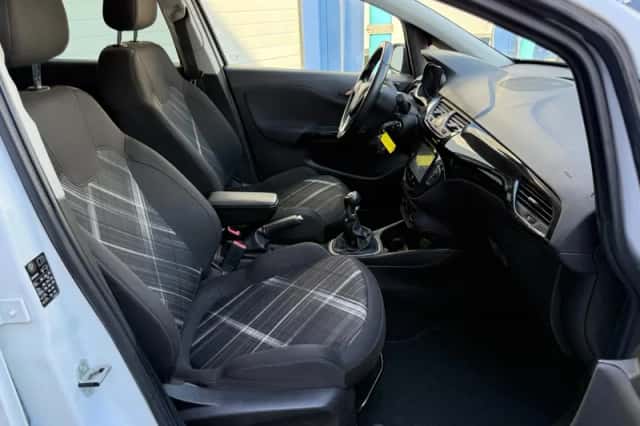 Opel Corsa (2015) thumbnail 4