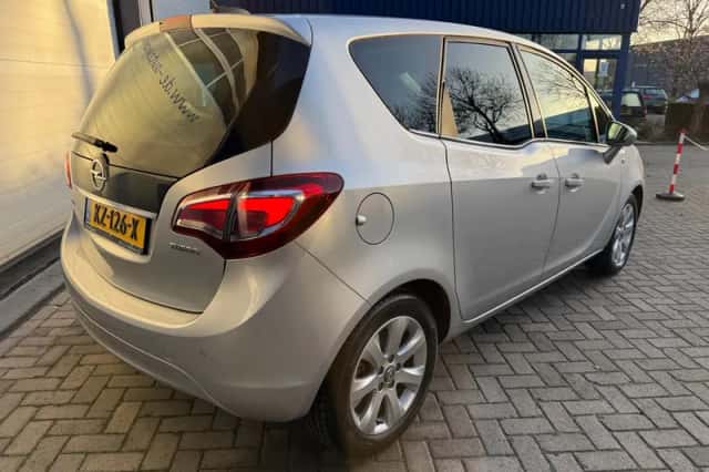 Opel Meriva (2017) thumbnail 3