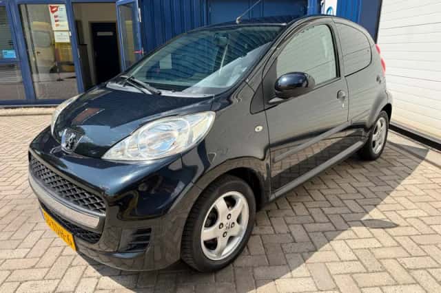 Peugeot 107 (2012) thumbnail 3