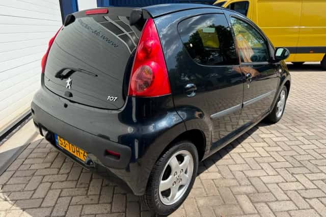 Peugeot 107 (2012) thumbnail 5