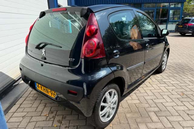 Peugeot 107 (2013) thumbnail 3