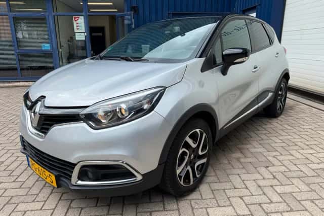 Renault Captur (2016) thumbnail 5
