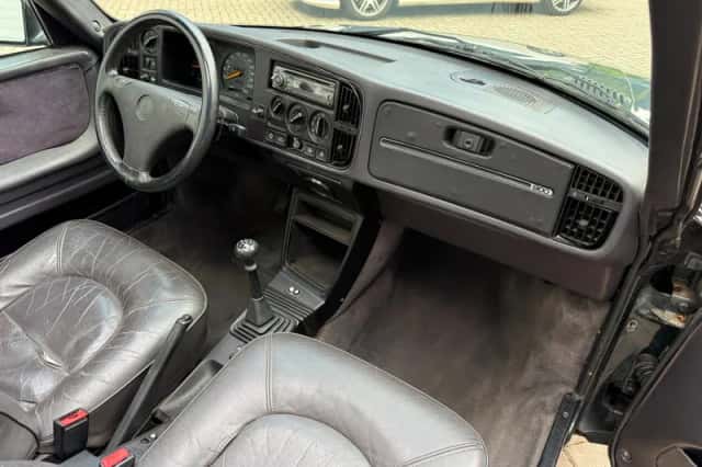 Saab 900 (1991) thumbnail 2