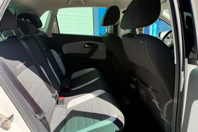 Volkswagen Polo (2013) thumbnail 6