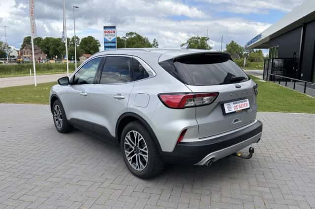 Ford Kuga (2021) thumbnail 3