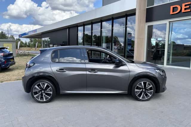 Peugeot 208 (2022) thumbnail 6
