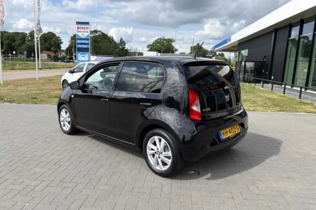 SEAT Mii (2015) thumbnail 3