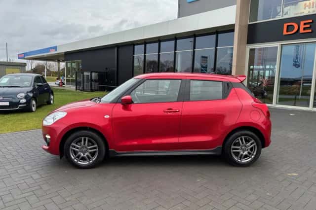 Suzuki Swift (2017) thumbnail 2