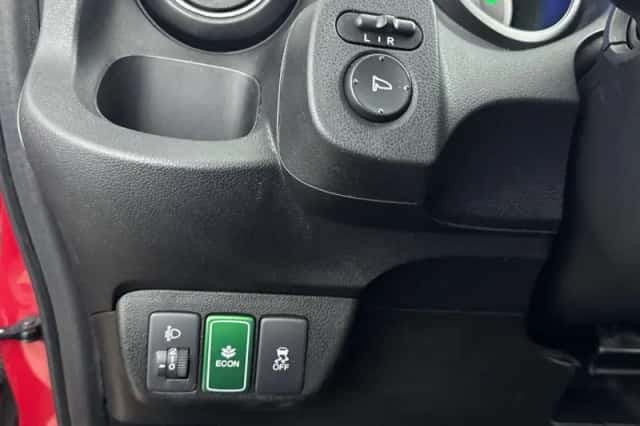 Honda Jazz (2015) thumbnail 20