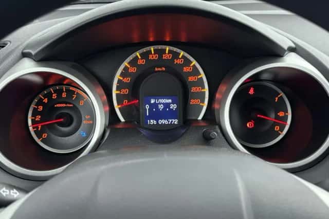 Honda Jazz (2011) thumbnail 13