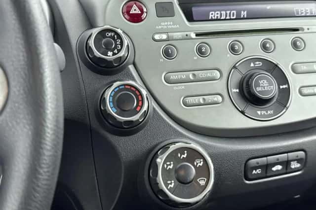 Honda Jazz (2011) thumbnail 19