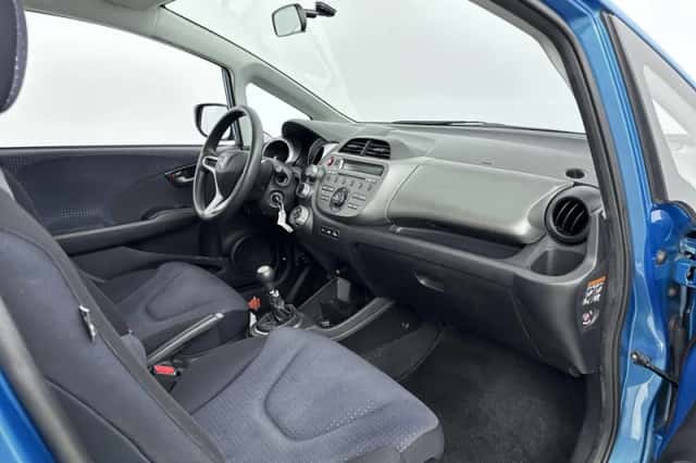 Honda Jazz (2011) thumbnail 10