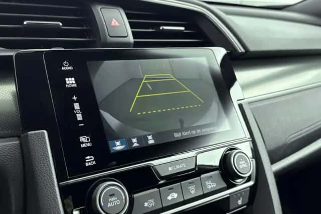 Honda Civic (2019) thumbnail 13