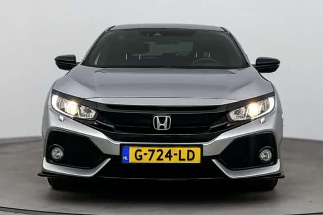 Honda Civic (2019) thumbnail 5
