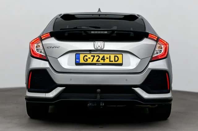 Honda Civic (2019) thumbnail 6
