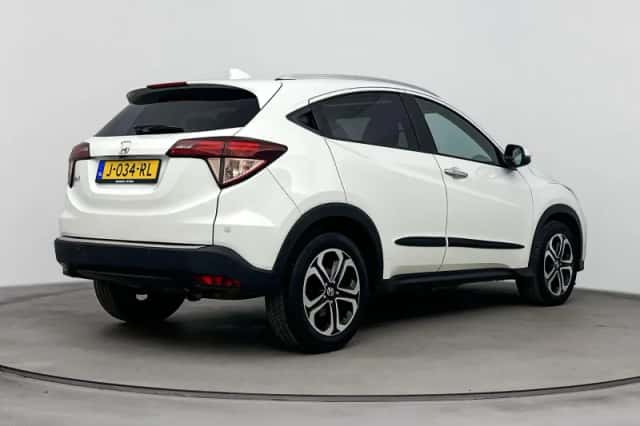 Honda HR-V (2015) thumbnail 2