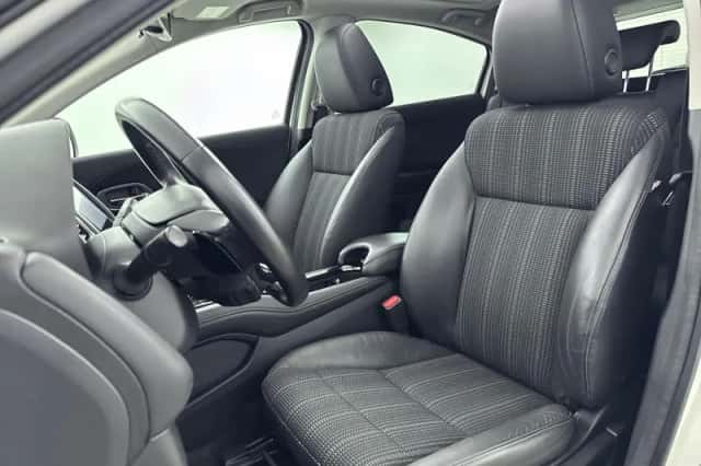 Honda HR-V (2015) thumbnail 9
