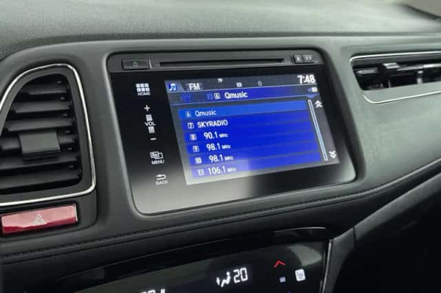 Honda HR-V (2015) thumbnail 10
