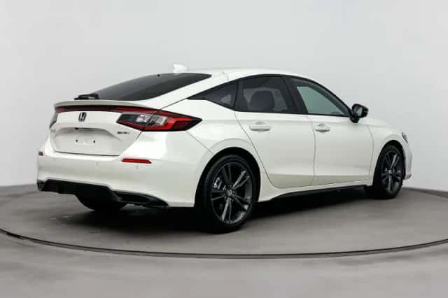Honda Civic (2026) thumbnail 3
