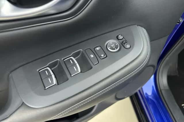 Honda ZR-V (2023) thumbnail 9