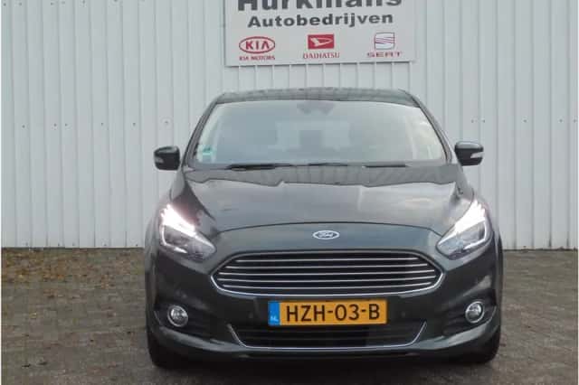 Ford S-Max (2018) thumbnail 2