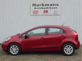 Kia Rio thumbnail 4