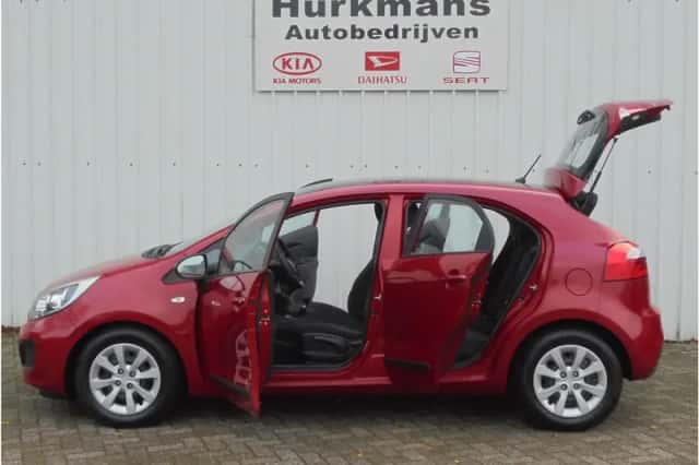Kia Rio (2015) thumbnail 5
