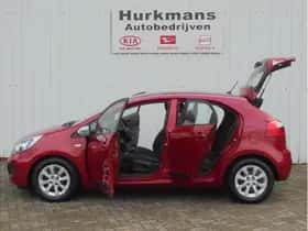 Kia Rio thumbnail 5