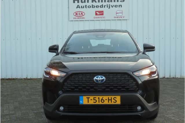 Toyota Corolla (2023) thumbnail 2