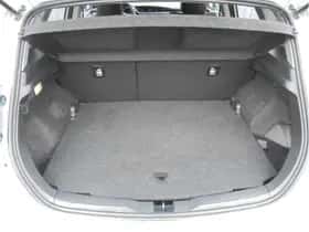 Toyota Auris thumbnail 9