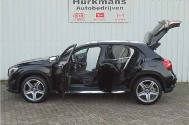 Mercedes-Benz GLA-Klasse (2018) thumbnail 5