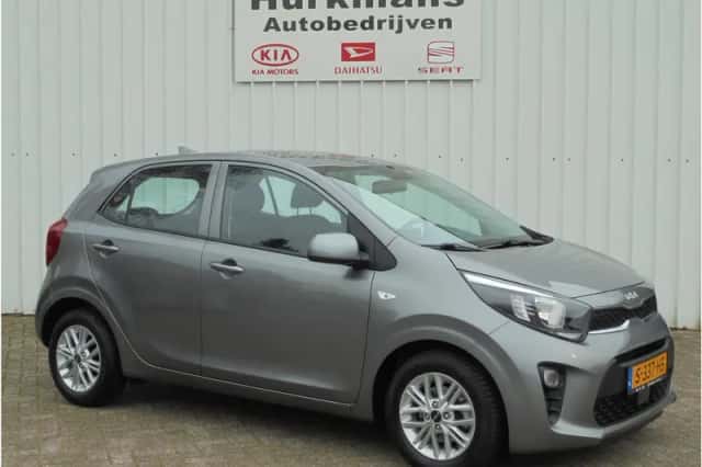 Kia Picanto (2023) thumbnail 3