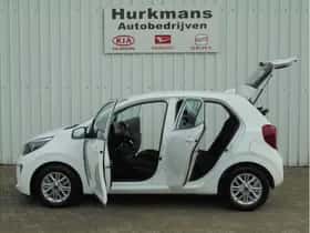 Kia Picanto (2022) thumbnail 5