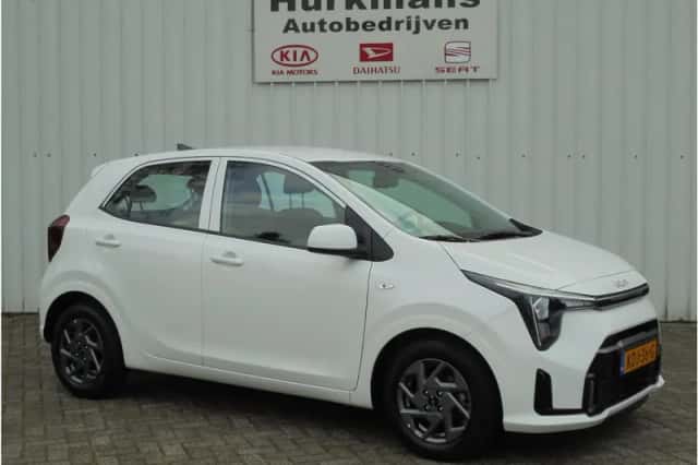 Kia Picanto (2024) thumbnail 3