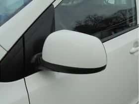 Kia Picanto (2024) thumbnail 32