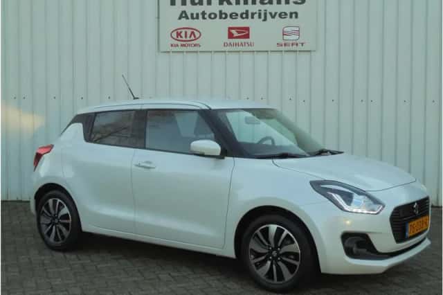 Suzuki Swift (2017) thumbnail 3