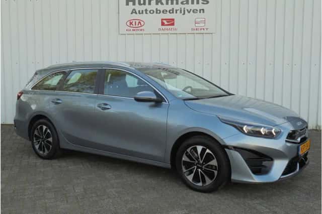 Kia Ceed (2023) thumbnail 3