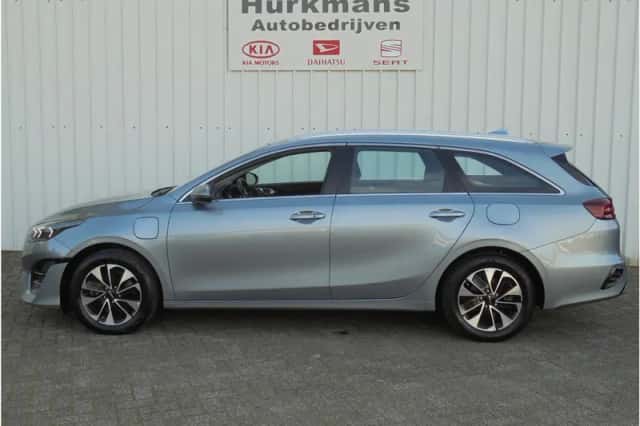 Kia Ceed (2023) thumbnail 4