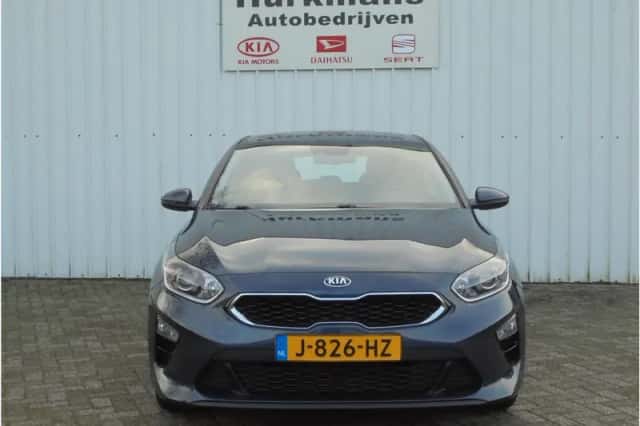Kia Ceed (2020) thumbnail 2