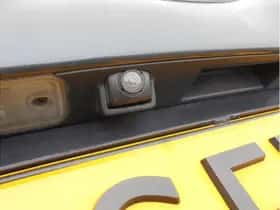 Kia Carens (2013) thumbnail 11