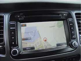Kia Carens (2013) thumbnail 12