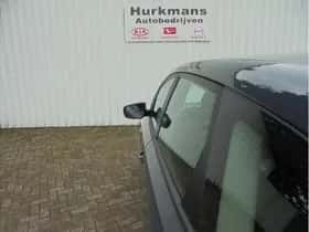 Kia Carens (2013) thumbnail 13