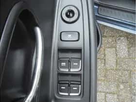 Kia Carens (2013) thumbnail 19