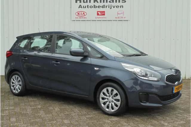 Kia Carens (2013) thumbnail 3