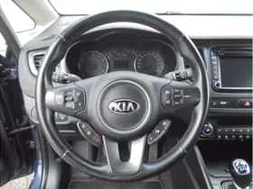 Kia Carens (2013) thumbnail 24
