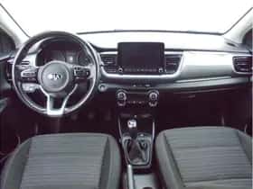 Kia Stonic (2021) thumbnail 16