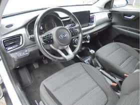 Kia Stonic (2021) thumbnail 18
