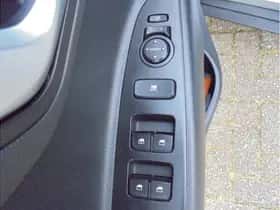 Kia Stonic (2021) thumbnail 20