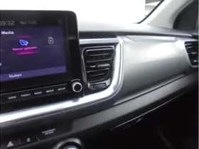 Kia Stonic (2021) thumbnail 34